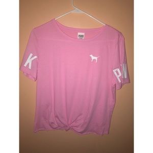 SHIPS TODAY 🌸 VS PINK crop tee 🌸